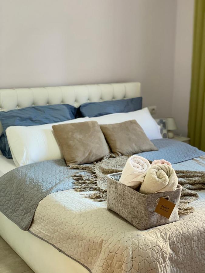 Ultra Apartments 'New Baazar 2' Tirana Exterior photo